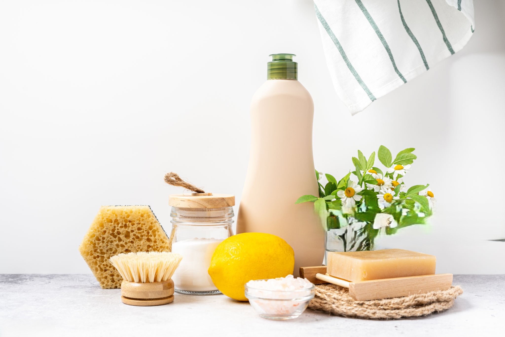 Produits de nettoyage biologiques à pH neutre utilisés par ETERNELIS